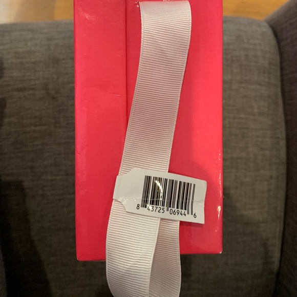 My first Weitzmans Baby girl Silver Bootie 6 Weeks- 3 months Winter perfect! - Picture 4 of 7